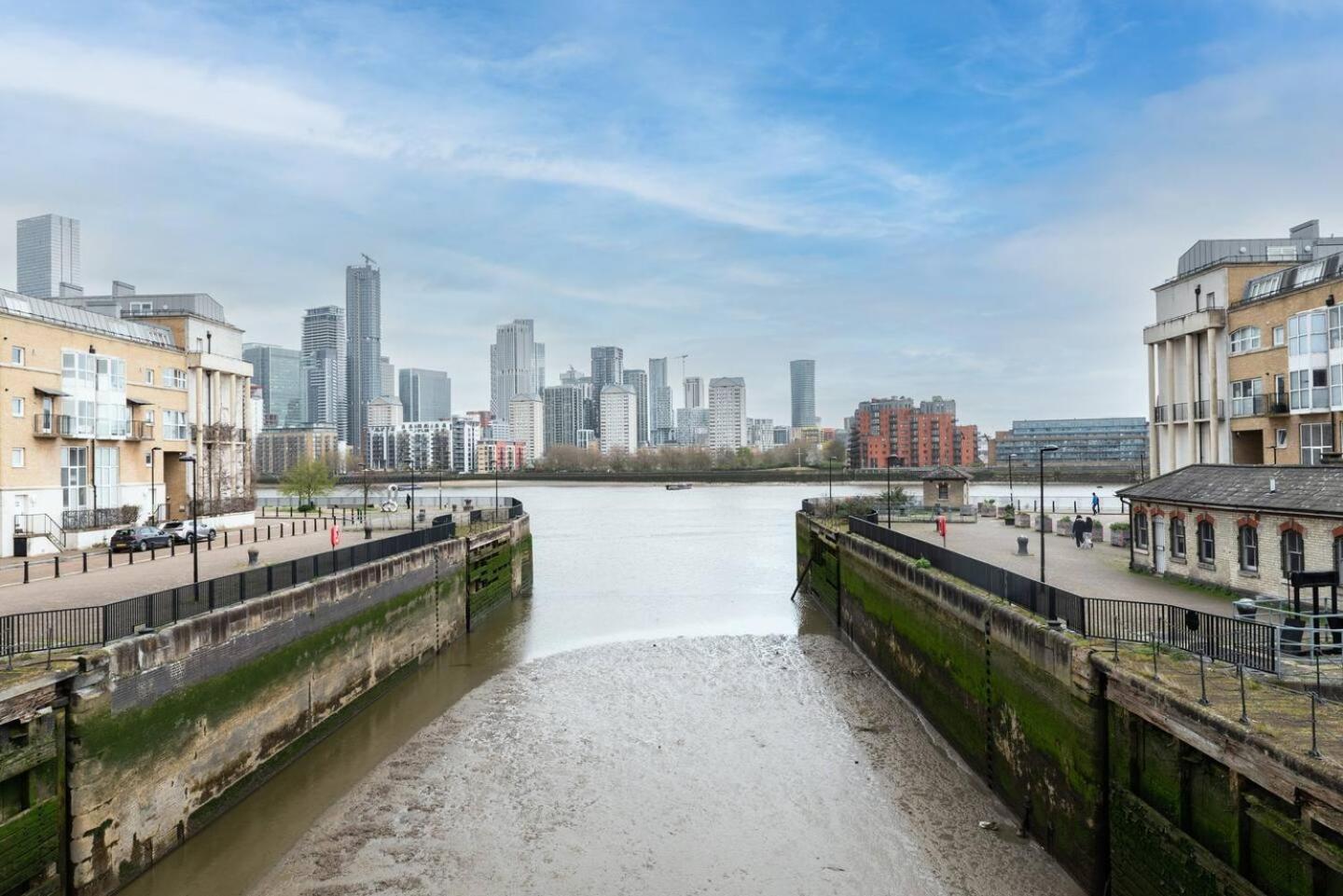 Sunny Maisonette With Views Over Canary Wharf, Λονδίνο Εξωτερικό φωτογραφία